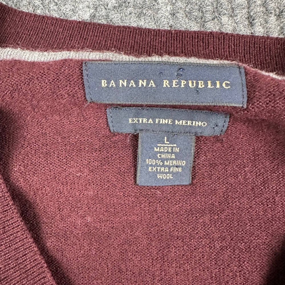 Banana Republic Sweater Mens L Burgundy Argyle Extra Fine Merino Wool V-Neck - Picture 3 of 14